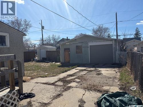 934 Atkinson Street, Regina, SK - Outdoor