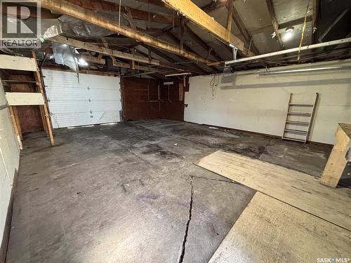 934 Atkinson Street, Regina, SK - Indoor Photo Showing Garage