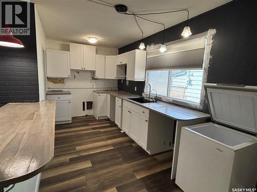 934 Atkinson Street, Regina, SK - Indoor Photo Showing Kitchen