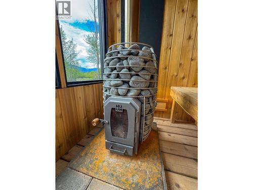 4615 Rowan Street, Windermere, BC - Indoor