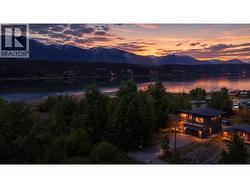 4615 Rowan Street Windermere, BC V0B 2L2