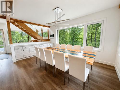 4615 Rowan Street, Windermere, BC - Indoor Photo Showing Dining Room