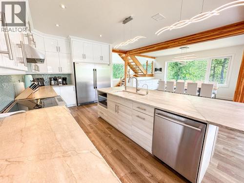 4615 Rowan Street, Windermere, BC - Indoor Photo Showing Kitchen