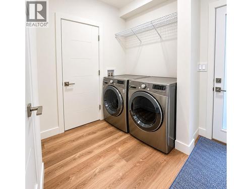 4615 Rowan Street, Windermere, BC - Indoor Photo Showing Laundry Room