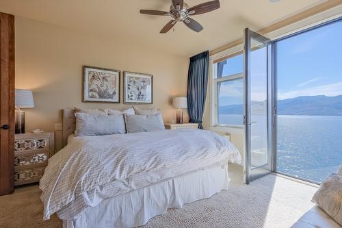 1-5235 Buchanan Road, Peachland, BC - Indoor Photo Showing Bedroom