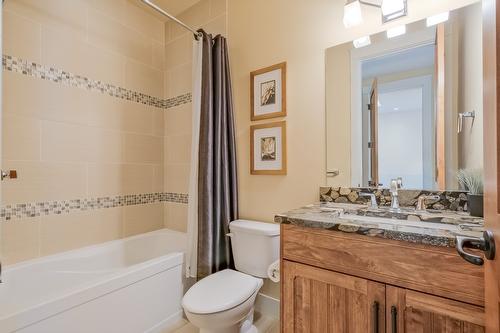 1-5235 Buchanan Road, Peachland, BC - Indoor Photo Showing Bathroom