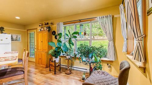1420 Ainsworth Avenue, Riondel, BC - Indoor Photo Showing Other Room