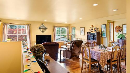 1420 Ainsworth Avenue, Riondel, BC - Indoor Photo Showing Dining Room