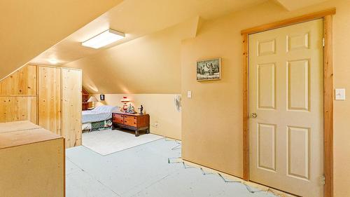 1420 Ainsworth Avenue, Riondel, BC - Indoor Photo Showing Other Room