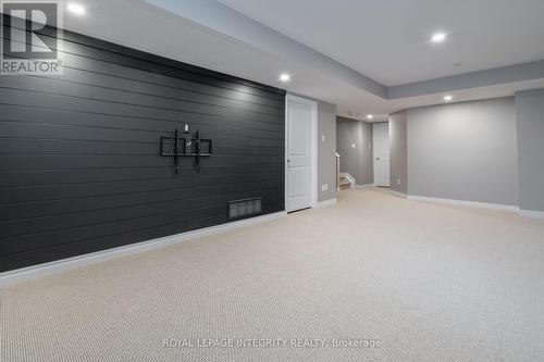 71 Fallengale Crescent, Ottawa, ON - Indoor Photo Showing Other Room