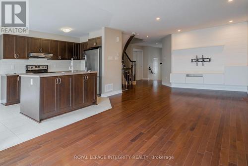 71 Fallengale Crescent, Ottawa, ON - Indoor Photo Showing Kitchen