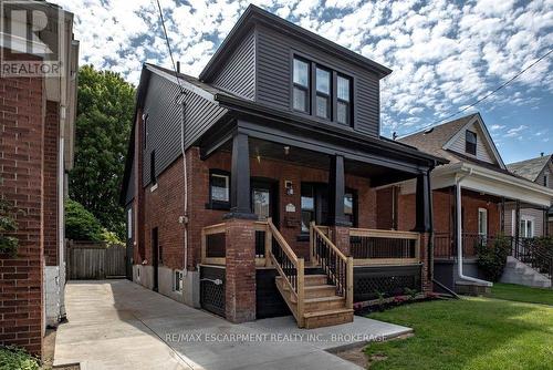 106 GROSVENOR AVENUE N  Hamilton (Crown Point), ON L8L 7S6