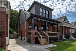 106 GROSVENOR AVENUE N  Hamilton (Crown Point), ON L8L 7S6