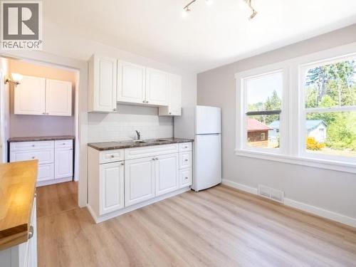 5198 Manson Ave, Powell River, BC 