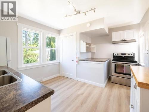 5198 Manson Ave, Powell River, BC 