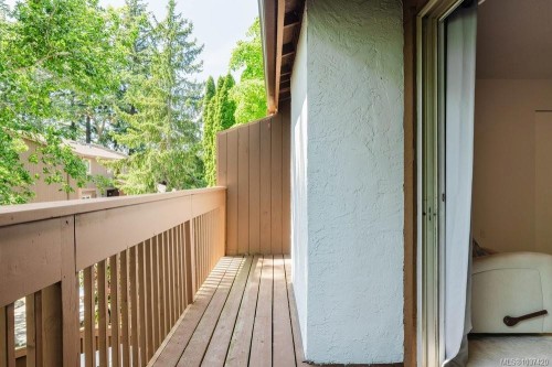 #3-933 Admirals Rd, Esquimalt, BC 