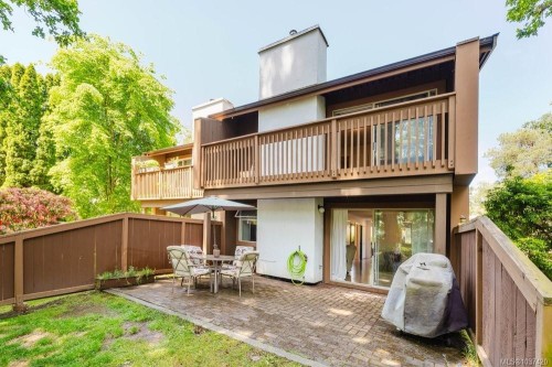 #3-933 Admirals Rd, Esquimalt, BC 
