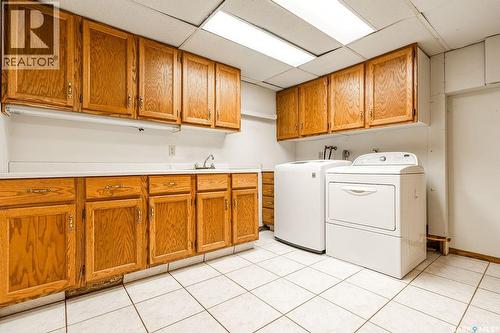 901 1St Street E, Saskatoon, SK - Indoor Photo Showing Laundry Room