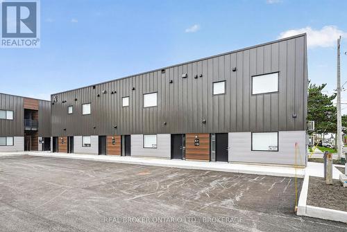 Unit #2A - 600 Second Street E, Cornwall, ON - Outdoor