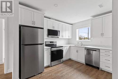 Unit #9B - 600 Second Street E, Cornwall, ON - Indoor Photo Showing Kitchen With Stainless Steel Kitchen