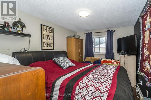 2nd Bedroom - 42 - 1330 Trowbridge Drive, Oshawa, ON - Indoor Photo Showing Bedroom