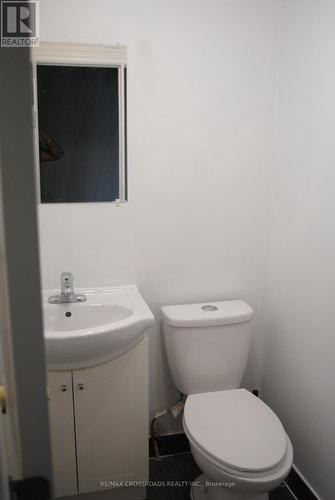 43 Berner Trail, Toronto, ON - Indoor Photo Showing Bathroom