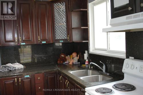 43 Berner Trail, Toronto, ON - Indoor Photo Showing Kitchen With Double Sink