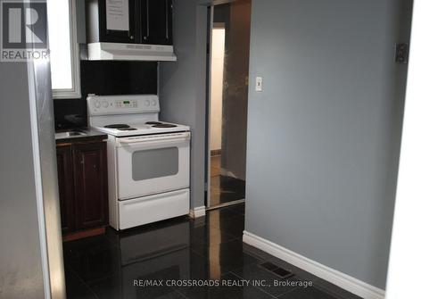 43 Berner Trail, Toronto, ON - Indoor Photo Showing Kitchen