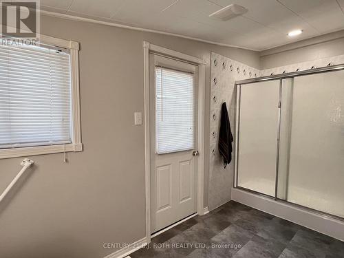 1 Nectarine Court, Innisfil, ON - Indoor