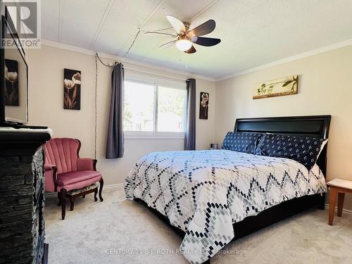 1 Nectarine Court, Innisfil, ON - Indoor Photo Showing Bedroom
