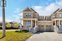 84 PAVLOVA CRESCENT Richmond Hill, ON L4E 0W1
