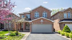 37 BAYSWATER AVENUE Richmond Hill, ON L4E 4E5