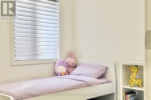 404 - 11 Steckley House Lane, Richmond Hill, ON - Indoor Photo Showing Bedroom