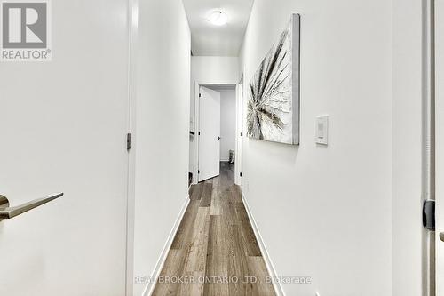 404 - 11 Steckley House Lane, Richmond Hill, ON - Indoor Photo Showing Other Room