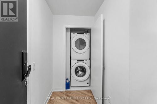 328 - 405 Dundast Street W, Oakville, ON - Indoor Photo Showing Laundry Room