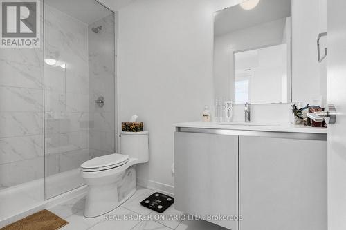 328 - 405 Dundast Street W, Oakville, ON - Indoor Photo Showing Bathroom