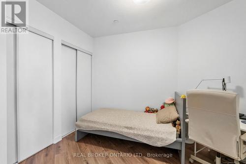 328 - 405 Dundast Street W, Oakville, ON - Indoor Photo Showing Bedroom
