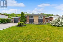 8 GLENBARR ROAD  St. Catharines, ON L2T 1Y1