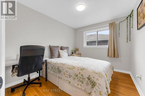8 Glenbarr Road, St. Catharines, ON - Indoor Photo Showing Bedroom