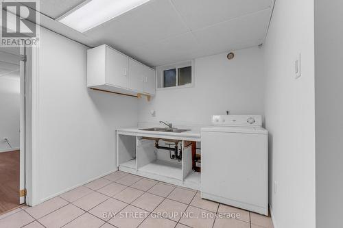 8 Glenbarr Road, St. Catharines, ON - Indoor Photo Showing Laundry Room