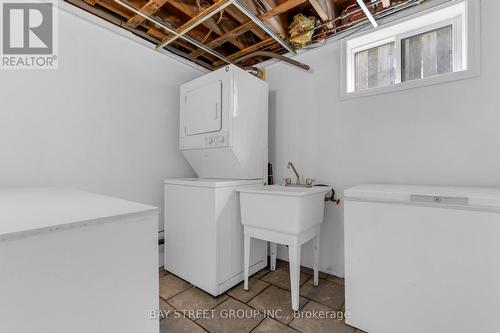 8 Glenbarr Road, St. Catharines, ON - Indoor Photo Showing Laundry Room