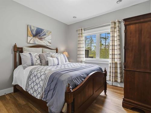 19 Pine Hill Drive, Elmsdale, NS 