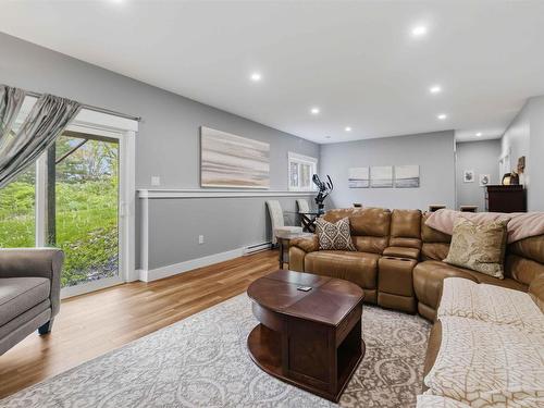 19 Pine Hill Drive, Elmsdale, NS 