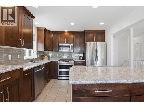 87 Thor Drive, Kamloops, BC - Indoor Photo Showing Kitchen With Stainless Steel Kitchen With Upgraded Kitchen