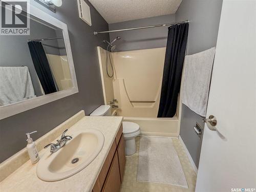 80 Morrison Drive, Yorkton, SK - Indoor Photo Showing Bathroom
