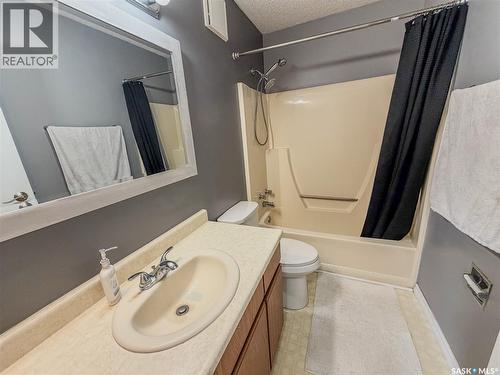 80 Morrison Drive, Yorkton, SK - Indoor Photo Showing Bathroom