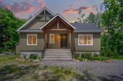 18 Rue Ogilvy E. Saint-Hippolyte, QC J8A 3G2