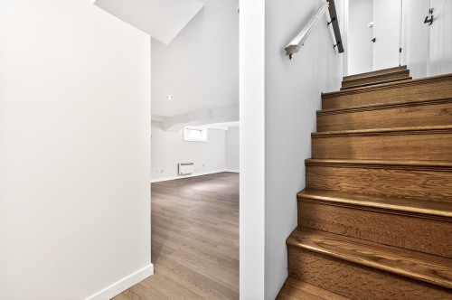 Sous-sol - 18585 Rue Larocque, Montréal (Pierrefonds-Roxboro), QC - Indoor Photo Showing Other Room