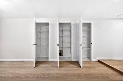 Rangement - 18585 Rue Larocque, Montréal (Pierrefonds-Roxboro), QC - Indoor Photo Showing Other Room