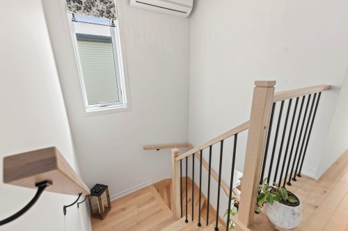 Staircase - 71 Rue De Ronsard, Saint-Constant, QC - Indoor Photo Showing Other Room